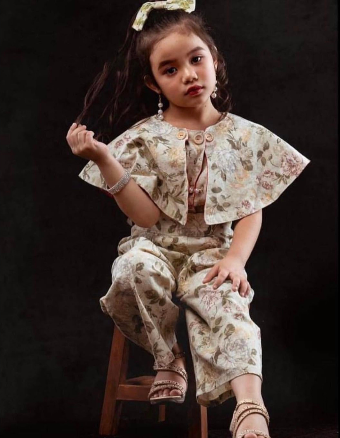Ruru capelet Top with Cape & Evvie Suspender Vintage Shorts Kids Set