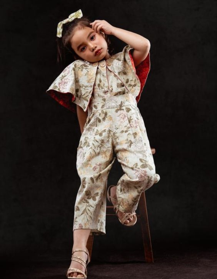 Ruru capelet Top with Cape & Evvie Suspender Vintage Shorts Kids Set